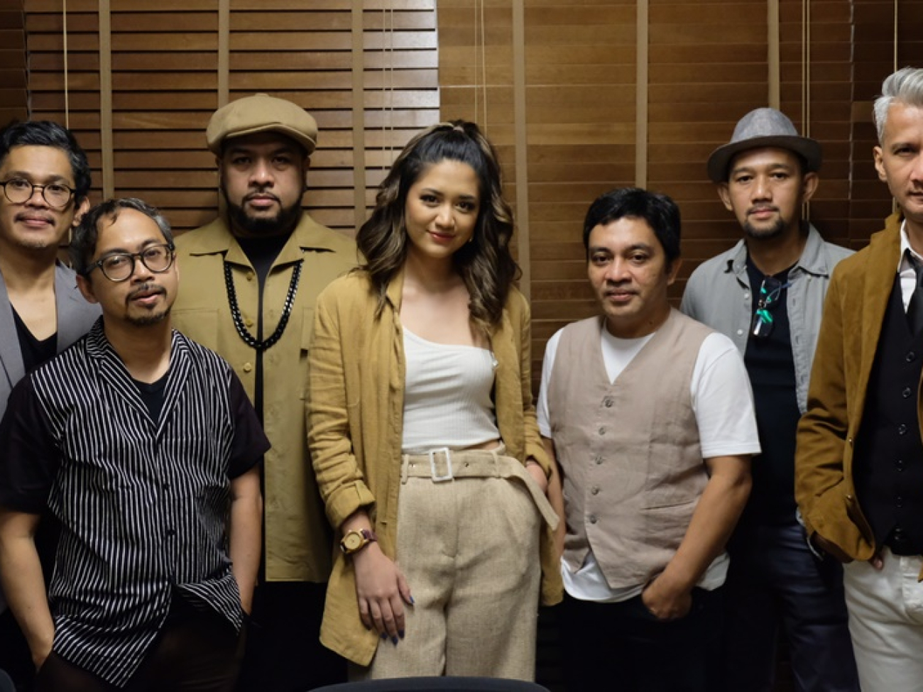 The Groove Feat Tiara Effendy - Copy
