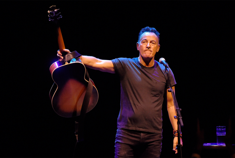 Bruce Springsteen Kecam Donald Trump Saat Tampil di ‘The Late Show with Stephen Colbert’