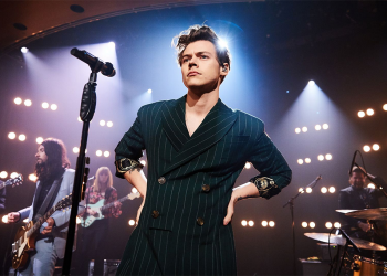 Harry Styles Tanggapi Seruan “Viva Palestina” Dari Penonton: Sikap Politik di Atas Panggung Konser