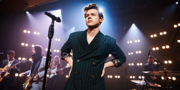 Harry Styles Tanggapi Seruan “Viva Palestina” Dari Penonton: Sikap Politik di Atas Panggung Konser