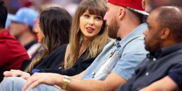 Tampil Mesra, Taylor Swift dan Travis Kelce Curi Perhatian Publik di Tengah Jadwal Padat